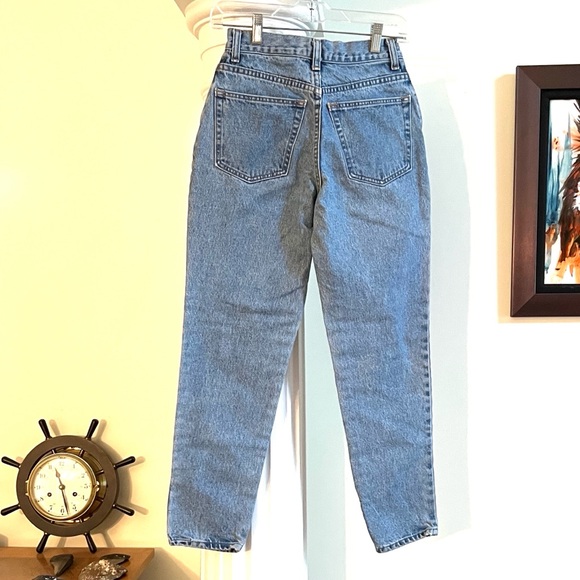 Gap Medium Wash Vintage Mom Jeans 👖 Tapered Ankle Length High Rise Excellent - Picture 4 of 10